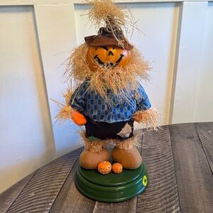 Gemmy‎ Halloween Harvest Moon'er Mooning Scarecrow I Like To Move It Animated